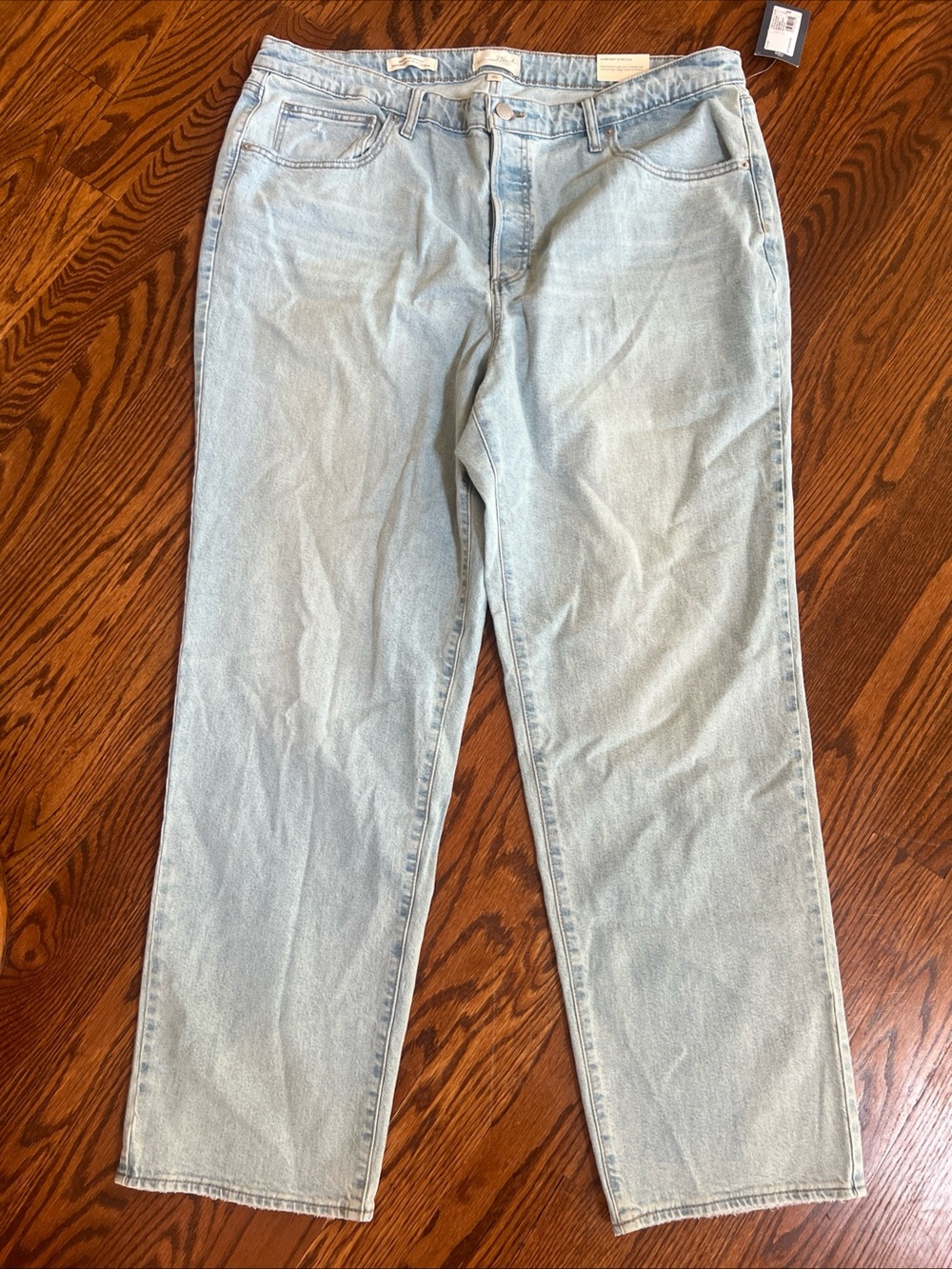 Universal Thread 90s Straight Leg Stretch Light Wash Button Fly 20 NWT